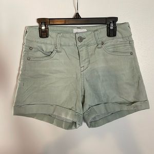 Celebrity Pink | Size 3/26 | Mint Green | Shorts